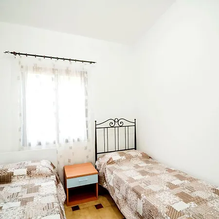 Apartman Lolivastro Three-room