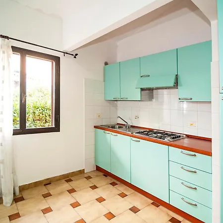 Apartman Lolivastro Three-room *